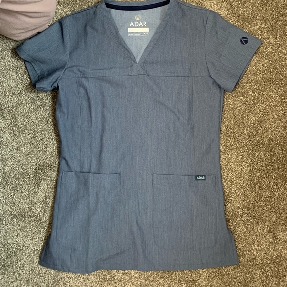 Adar scrub top - Picture 1 of 1